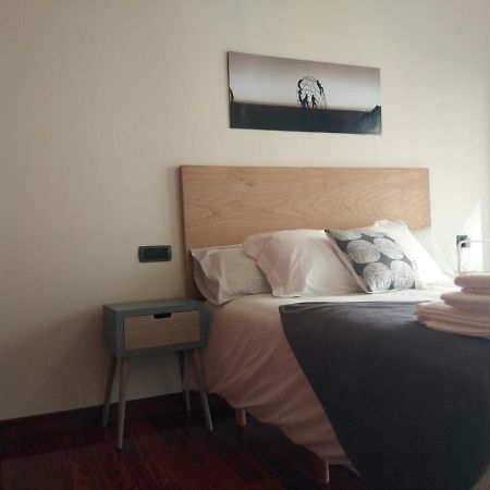 Apartamento Completo Con Parking Privado Y Wifi En San Roque Vigo Exterior foto