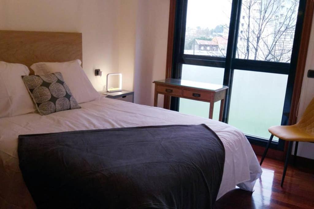 Apartamento Completo Con Parking Privado Y Wifi En San Roque Vigo Exterior foto